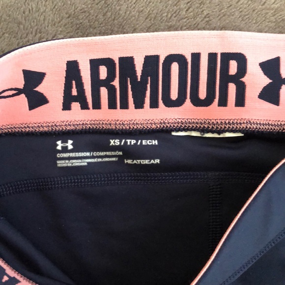 Under Armour Compression fit long leggings, sz XS - Picture 2 of 4